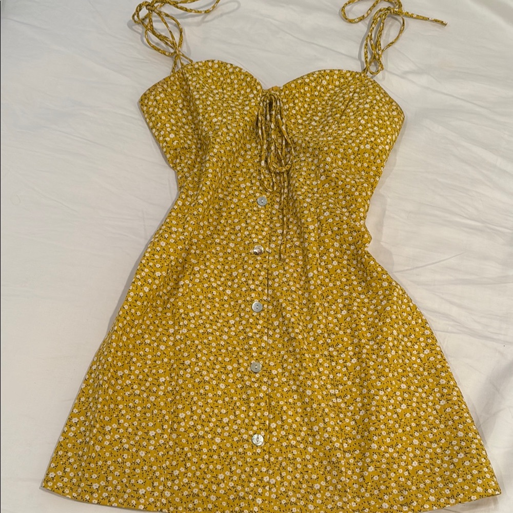 Princess Polly Yellow Sundress with Sweetheart Neckline and Sleeveless Design